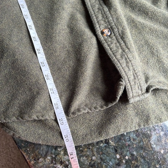 Canyon Guide Outfitters button down flannel. Olive/Army green. Soft. Rugged. XL - Picture 10 of 11